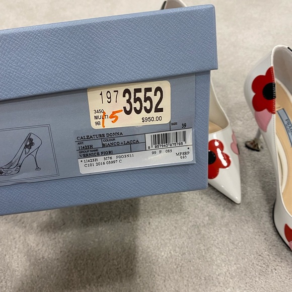 Prada size 39 Vernice Fiori Heels - Picture 7 of 8